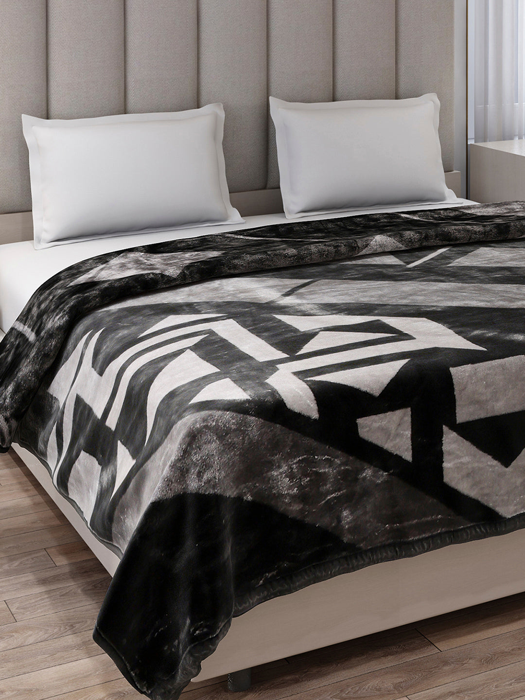 Printed Double Bed 2 Ply, 871 GSM Blanket for Heavy Winter - (Moon Valley Box)