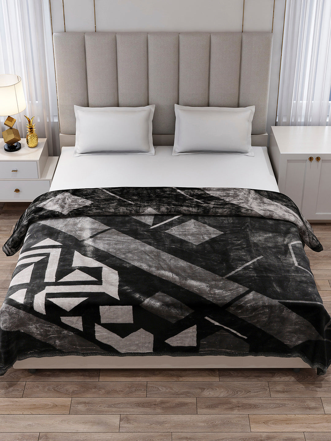 Printed Double Bed 2 Ply, 871 GSM Blanket for Heavy Winter - (Moon Valley Box)