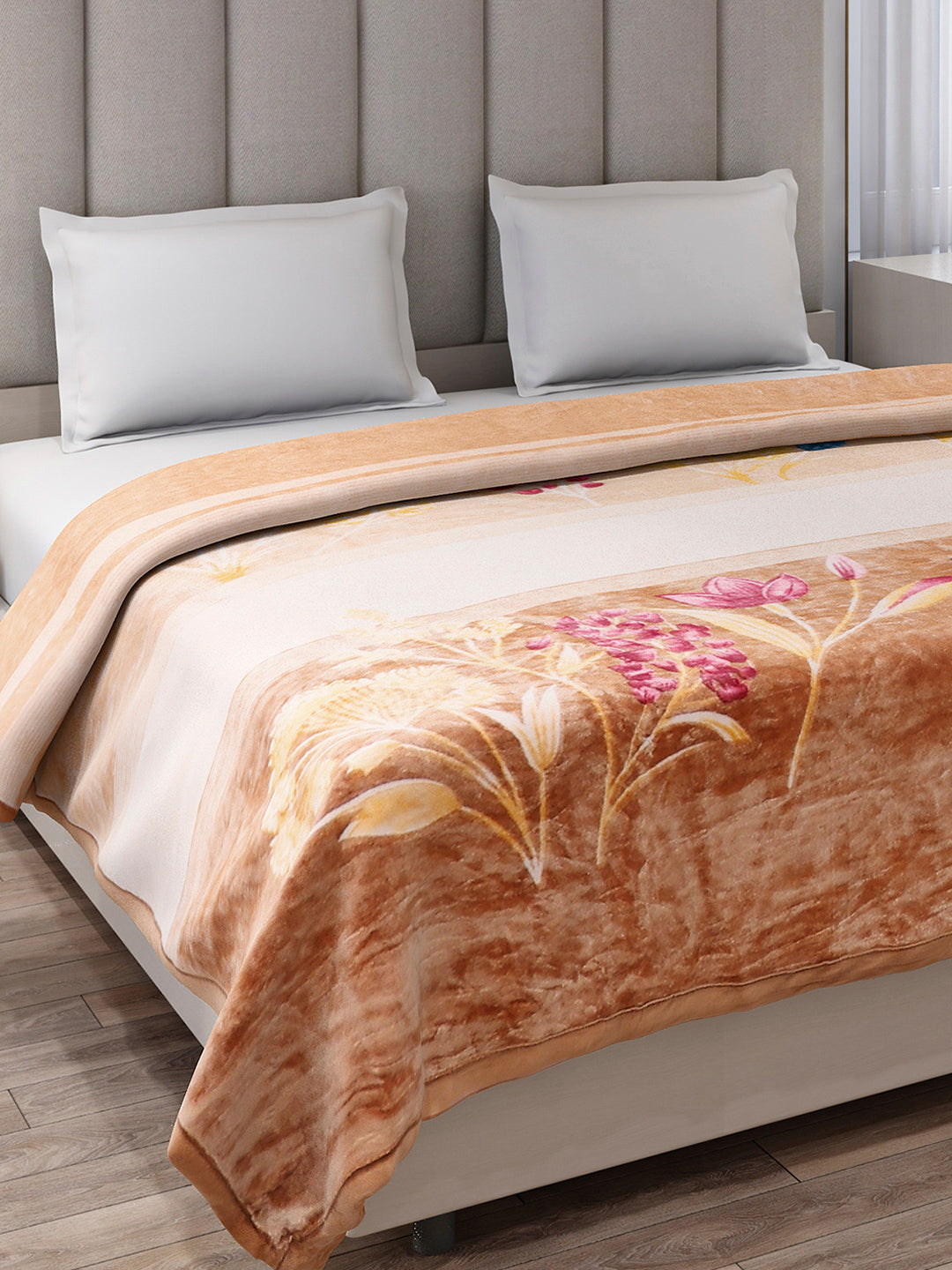 Printed Double Bed 1 Ply, 549 GSM Blanket for Mild Winter - (Roman Box)