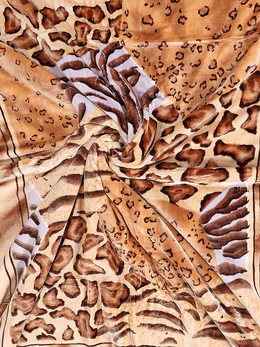 Printed Double Bed 3 Ply, 909 GSM Blanket for Heavy Winter - (Wild Side)