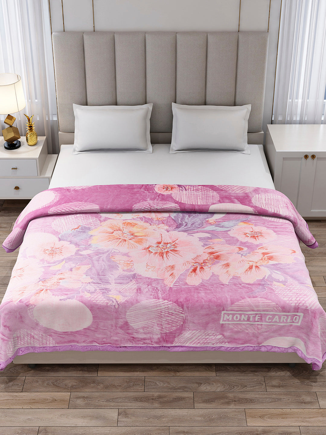 Printed Double Bed 3 Ply, 909 GSM Blanket for Heavy Winter - (Wild Side)