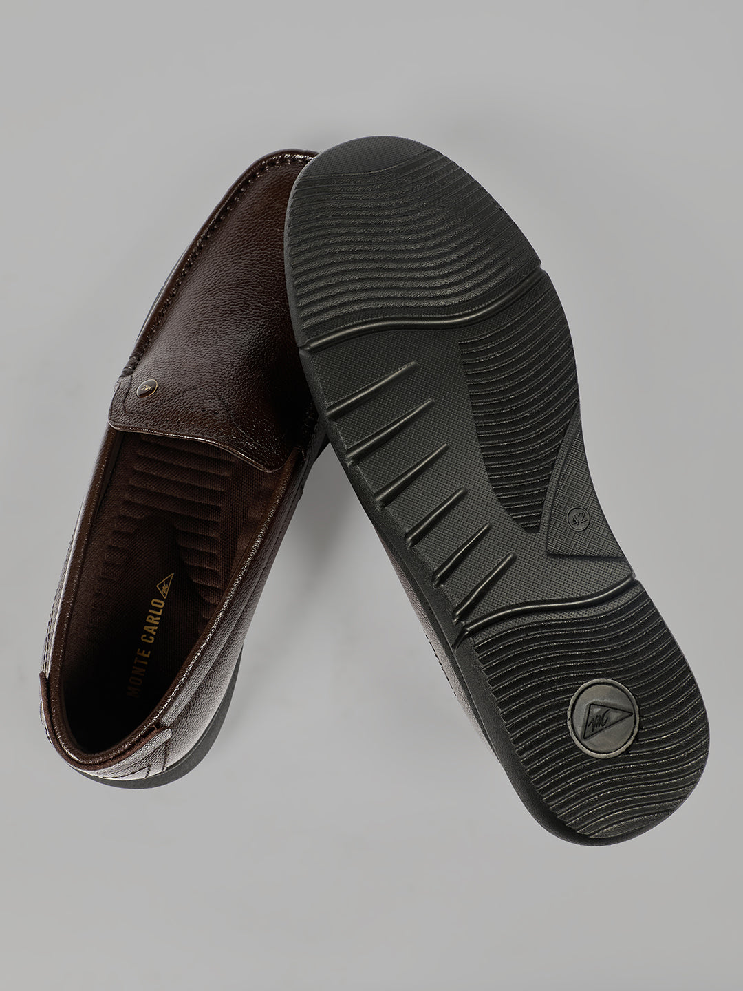Monte Carlo Men's Leather Textured Moc-Toe Light Weight Slip-On Shoes