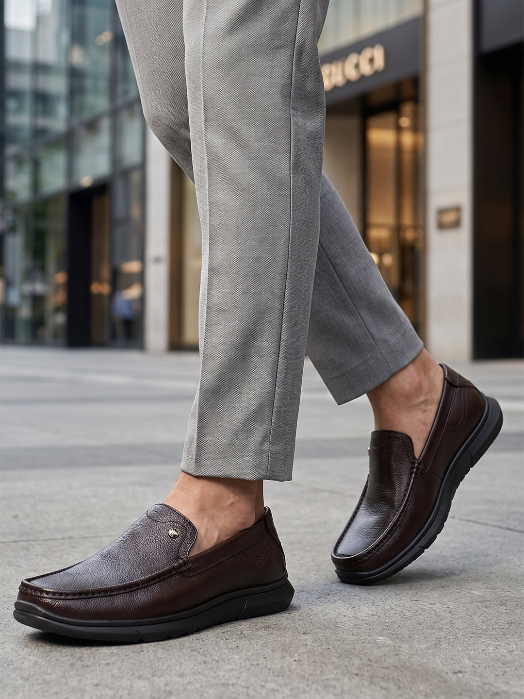 Monte Carlo Men's Leather Textured Moc-Toe Light Weight Slip-On Shoes