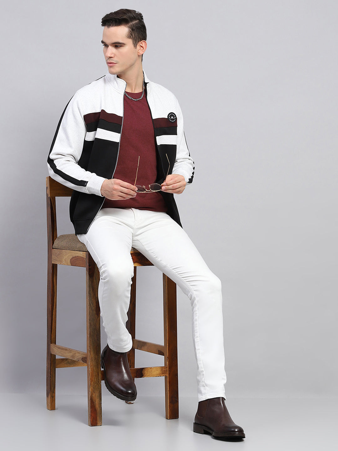 Men Black Solid Mock Neck Full Sleeve Sweatshirt