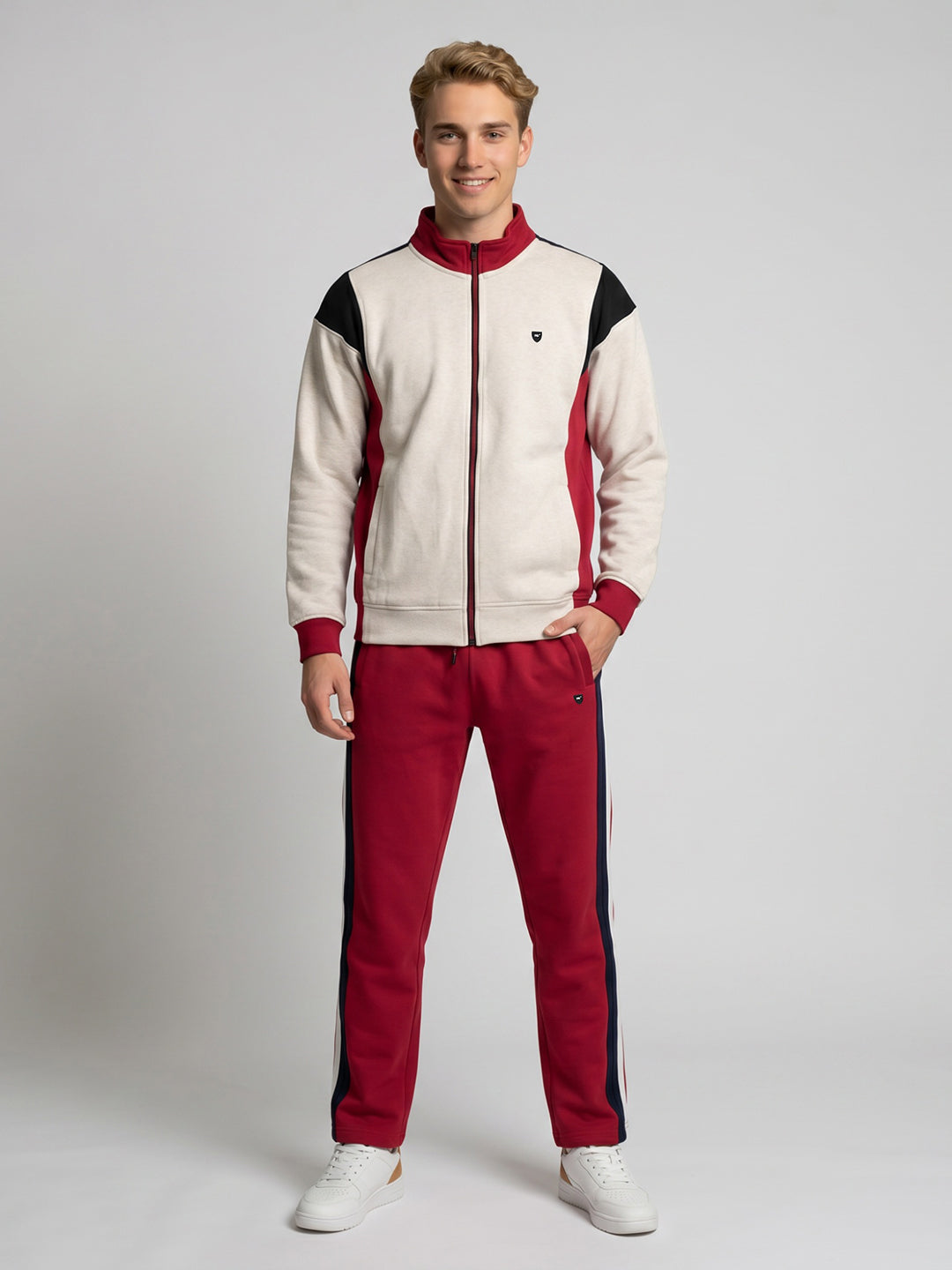 Men Red Solid Collar Full Sleeve Winter Tracksuit