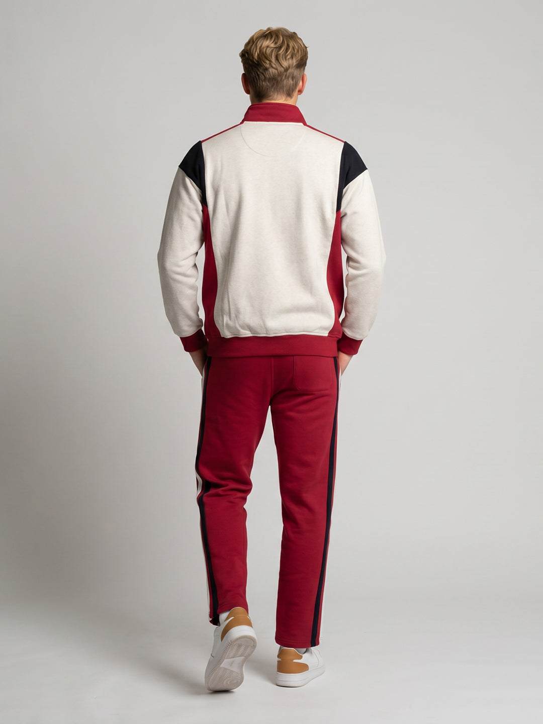 Men Red Solid Collar Full Sleeve Winter Tracksuit