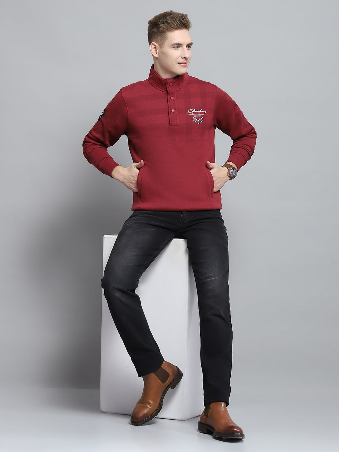 Men Maroon Printed Mock Neck Full Sleeve Sweatshirt