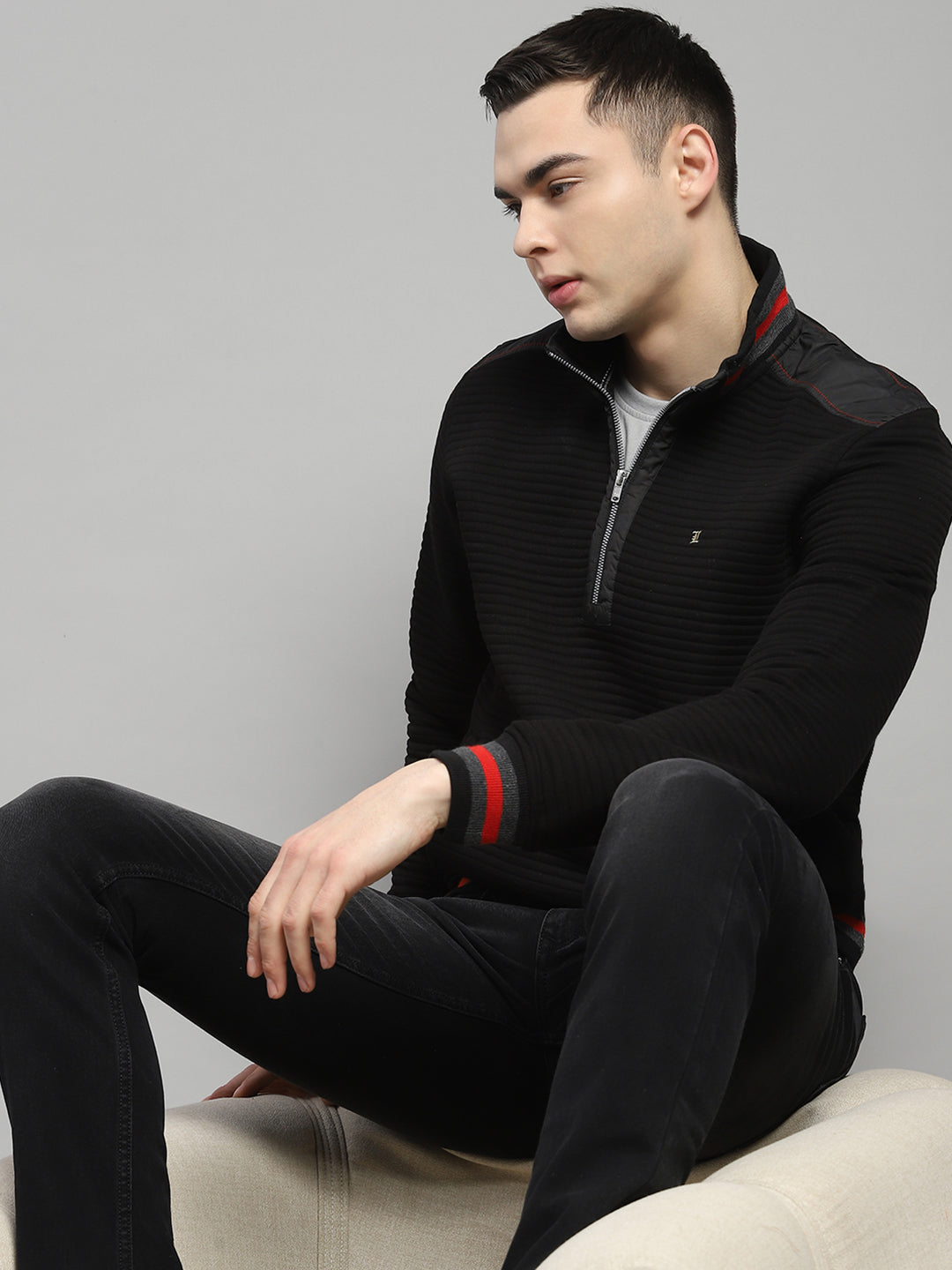 Men Black Solid Mock Neck Full Sleeve Sweatshirt