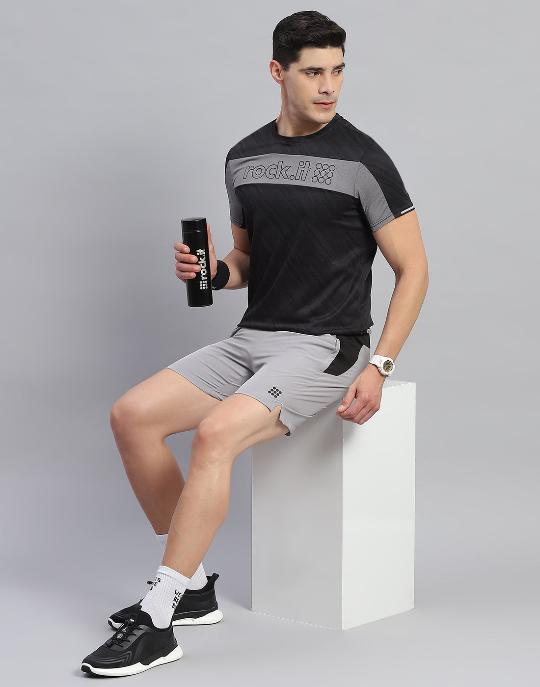 Rock.it Men Black Self Design Round Neck Half Sleeve T-Shirt