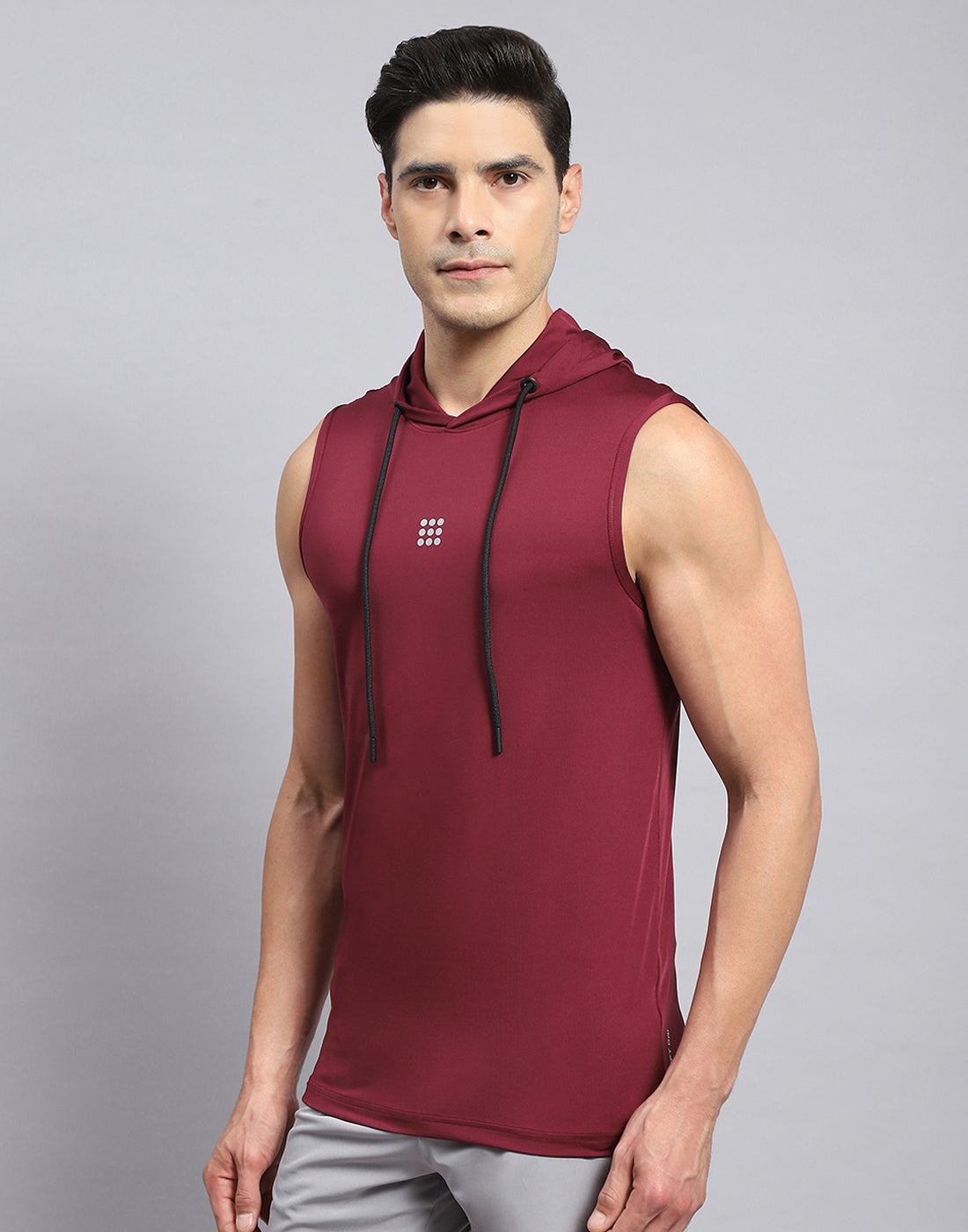 Rock.it Men Maroon Solid Round Neck Sleeveless T-Shirt