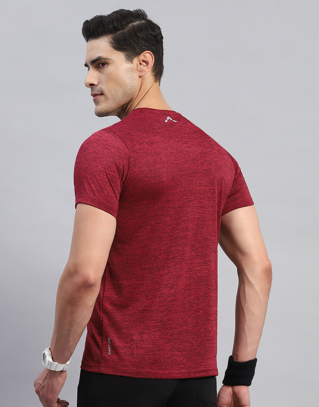 Rock.it Men Maroon Self Design Round Neck Half Sleeve T-Shirt