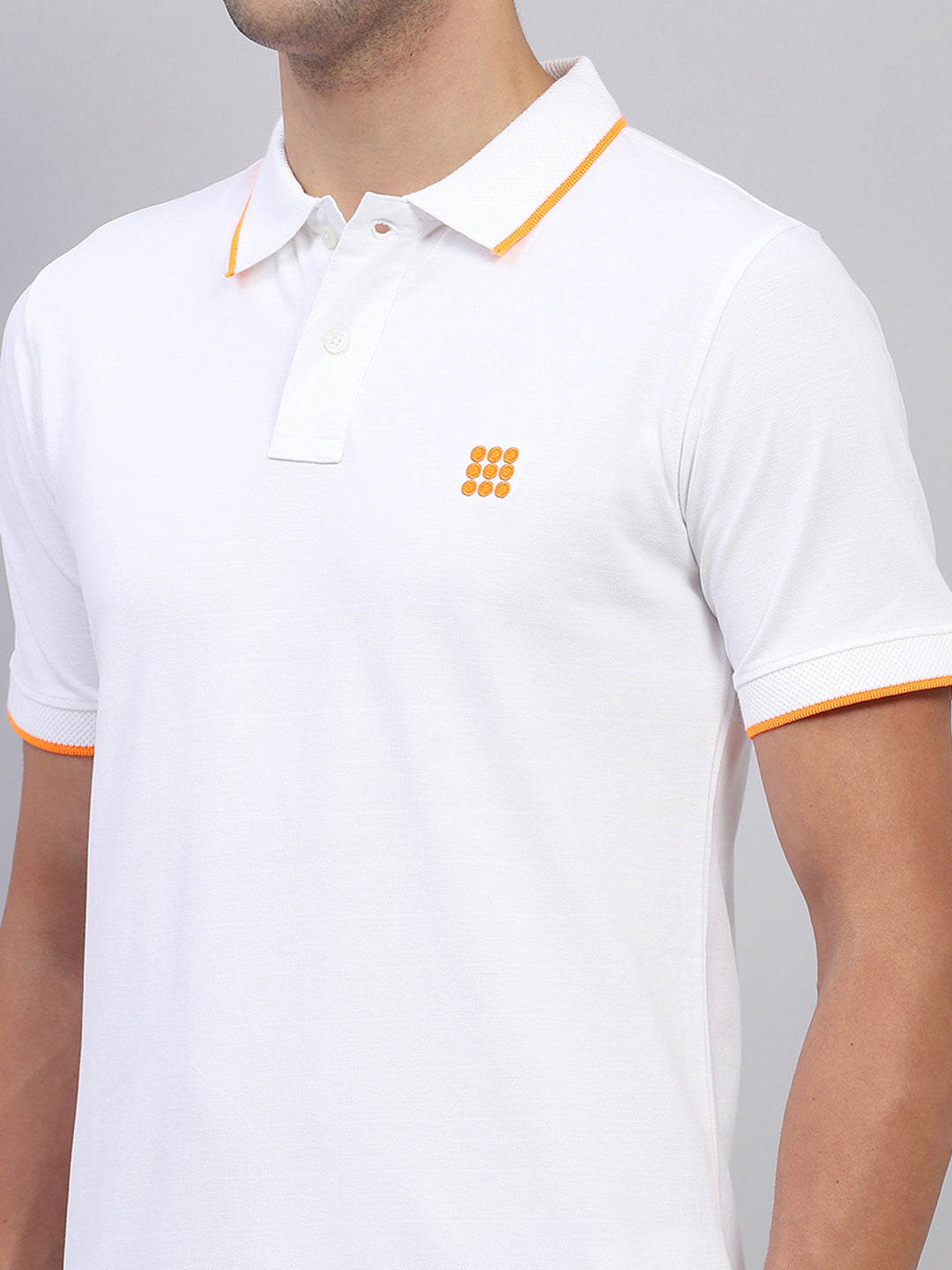 Rock.it Men White Solid Collar Half Sleeve T-Shirt