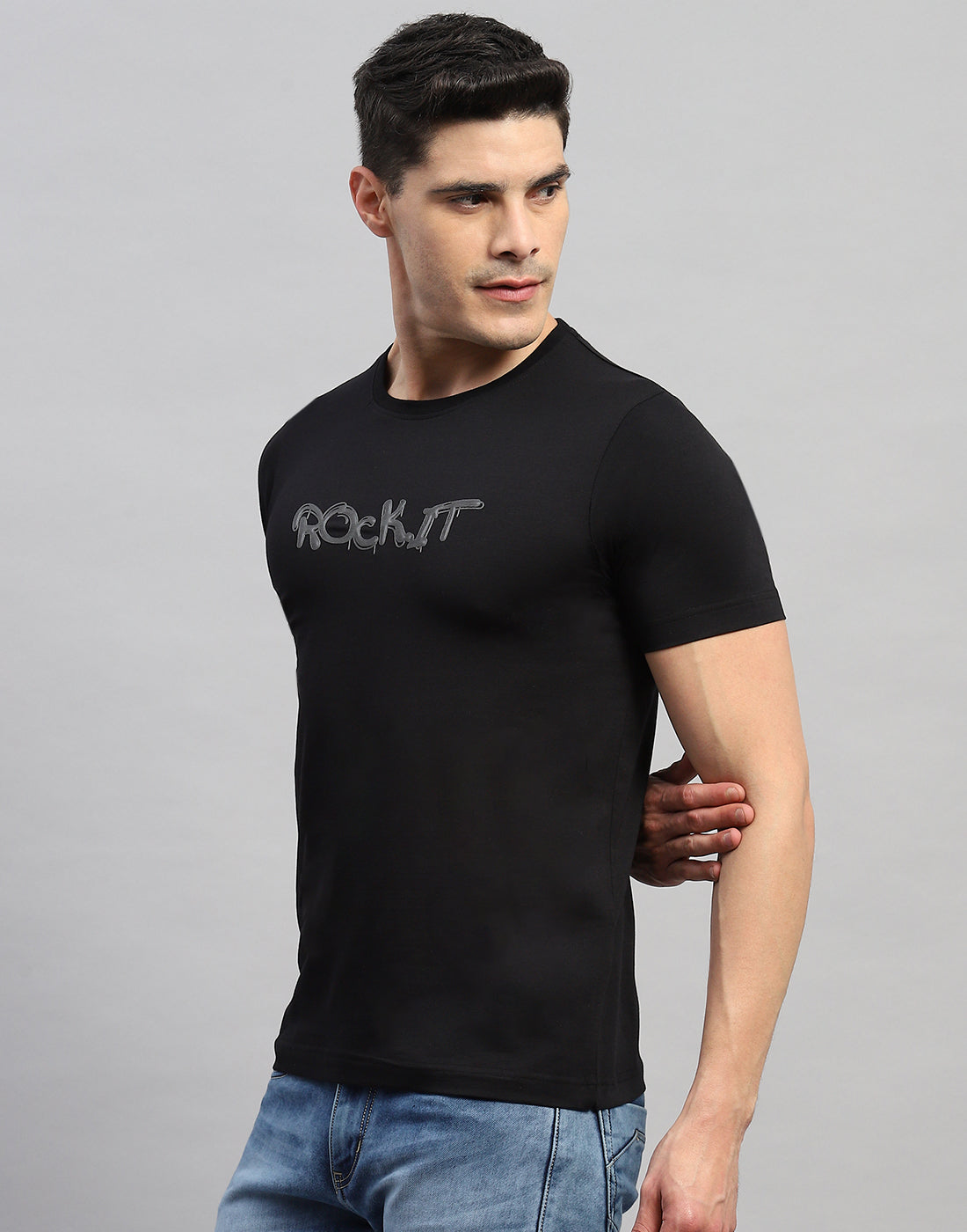 Rock.it Men Black Solid Round Neck Half Sleeve T-Shirt