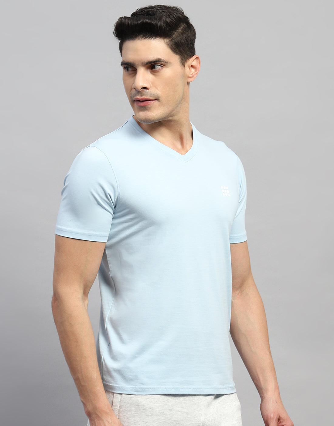 Men Blue Solid V Neck Half Sleeve T-Shirt