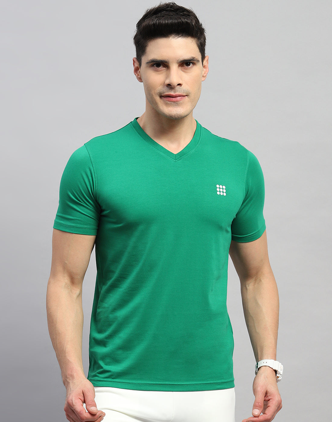 Men Green Solid V Neck Half Sleeve T-Shirt