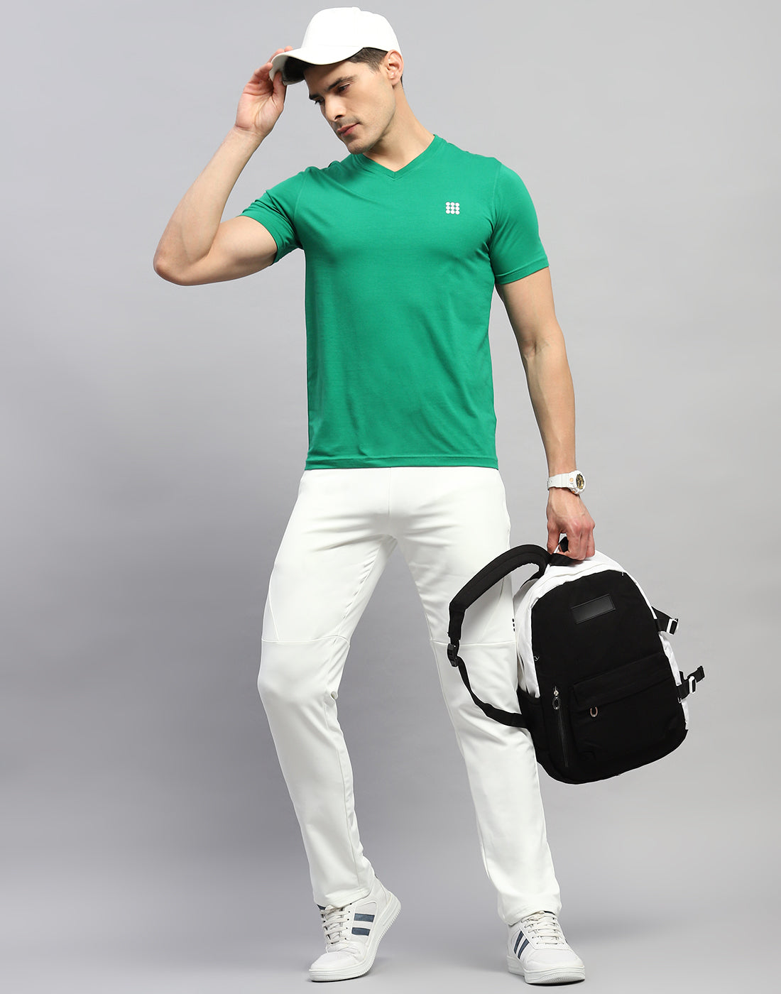 Men Green Solid V Neck Half Sleeve T-Shirt