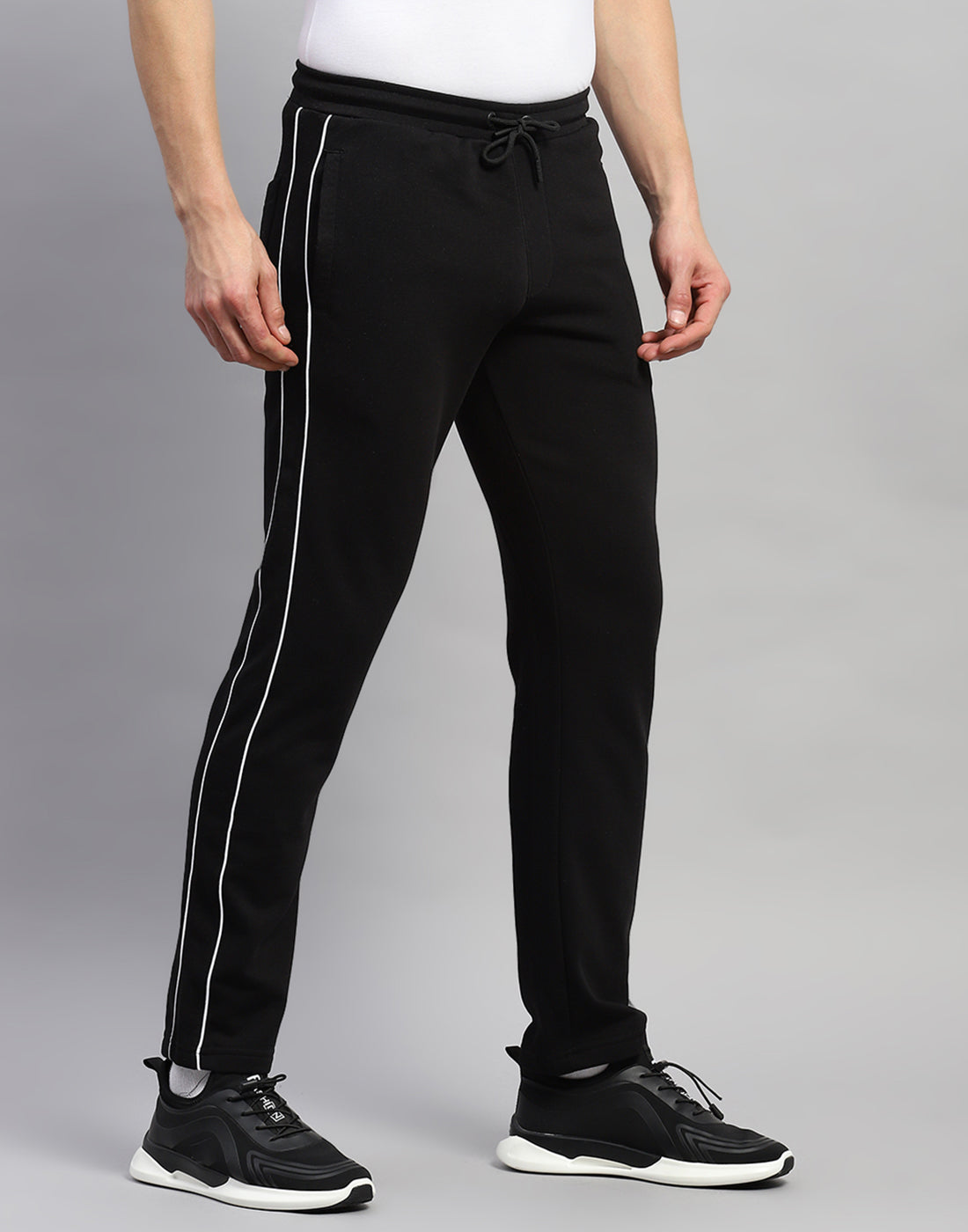 Rock.it Men Black Solid Regular Fit Lower