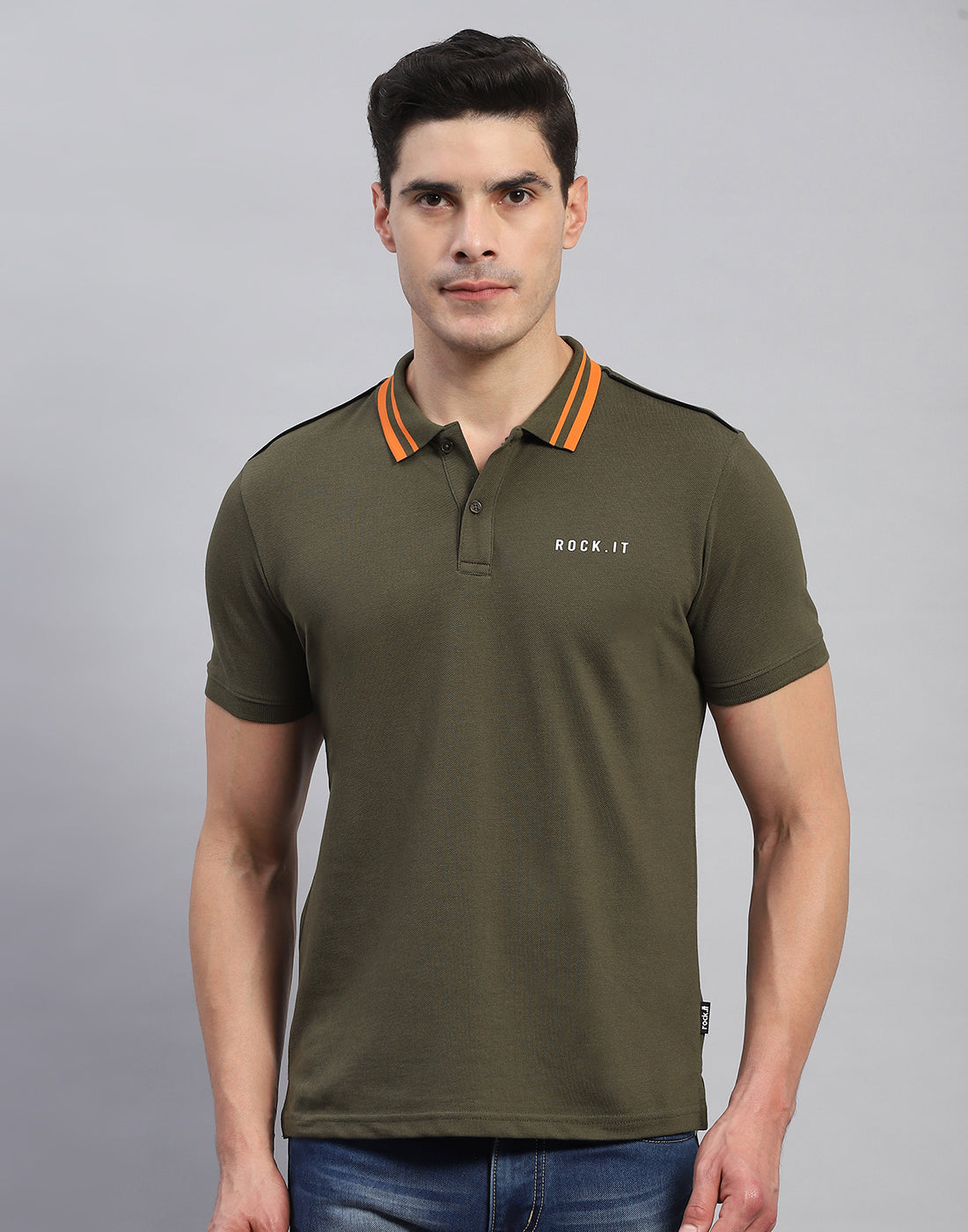 Rock.it Men Olive Solid Collar Half Sleeve T-Shirt