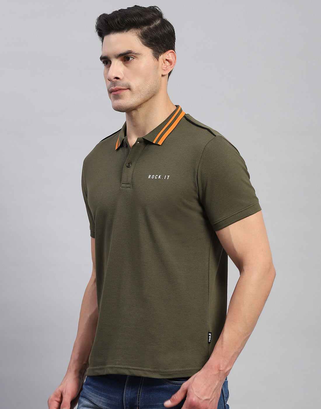 Rock.it Men Olive Solid Collar Half Sleeve T-Shirt