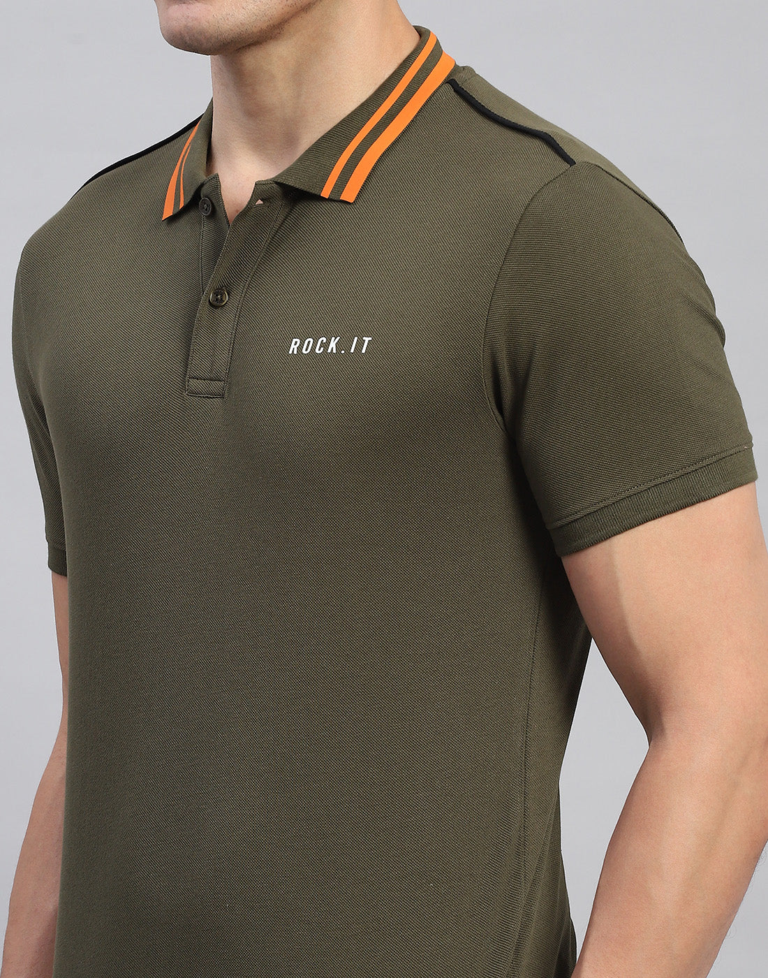 Rock.it Men Olive Solid Collar Half Sleeve T-Shirt