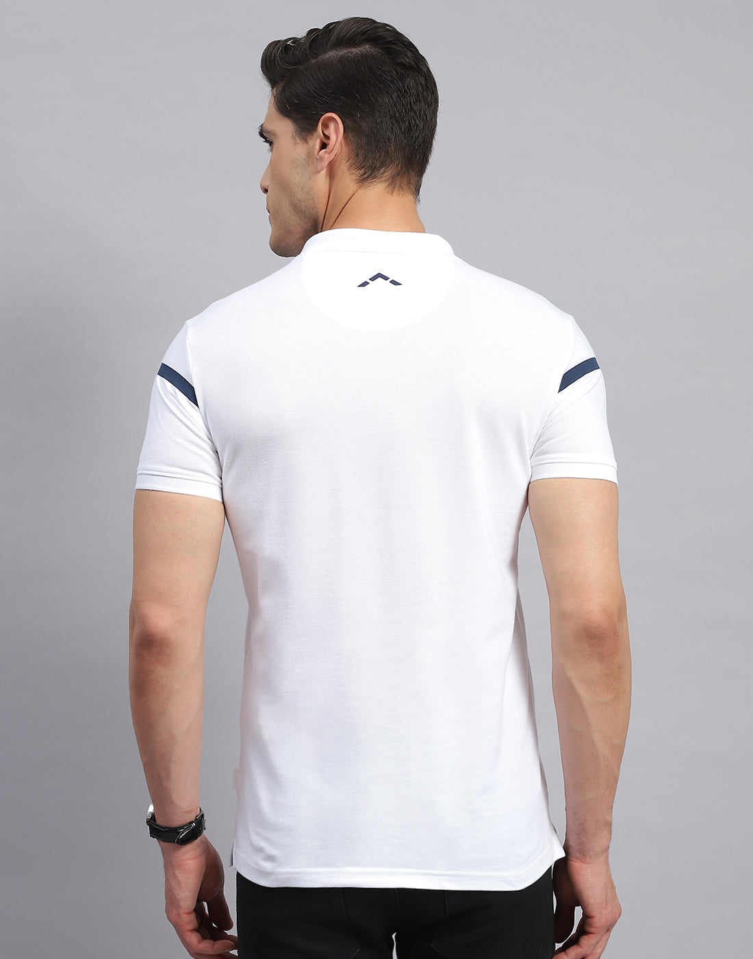Rock.it Men White Solid Collar Half Sleeve T-Shirt
