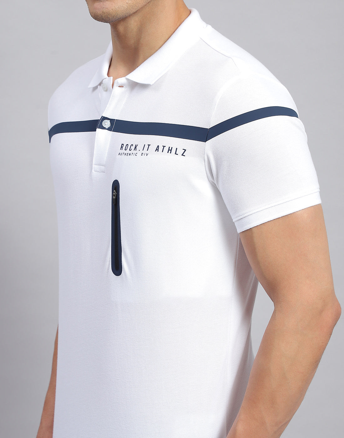 Rock.it Men White Solid Collar Half Sleeve T-Shirt