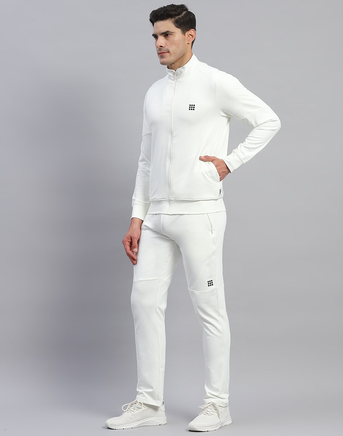 Rock.it Men Cream Solid Round Neck Full Sleeve Tracksuit