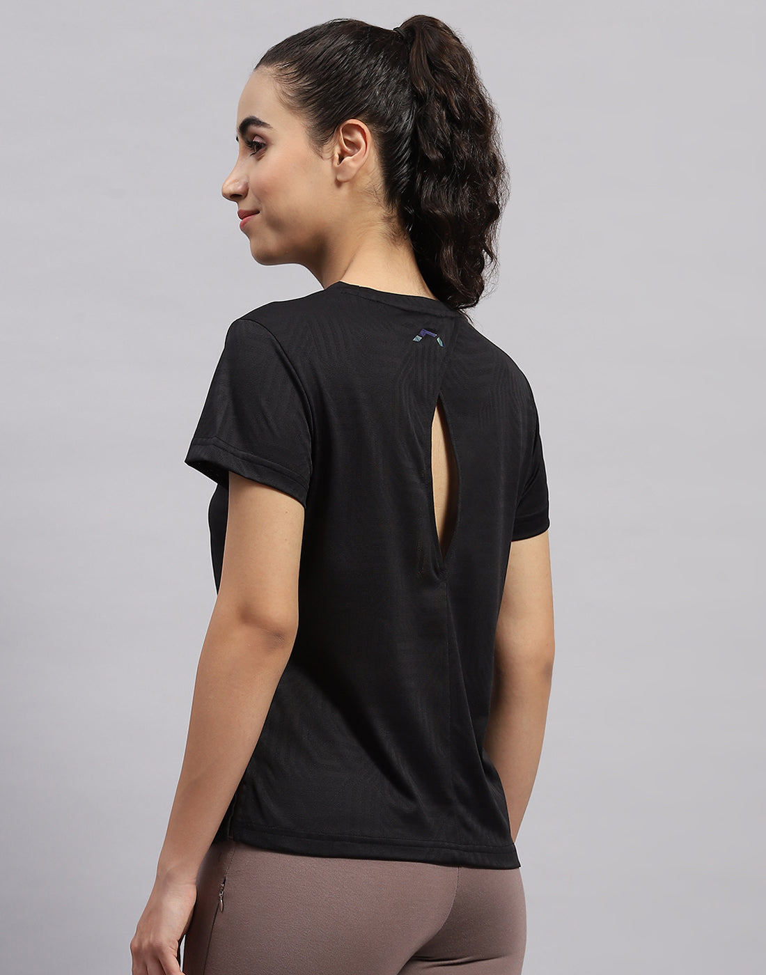 Rock.it Women Black Self Design Round Neck Half Sleeve Top