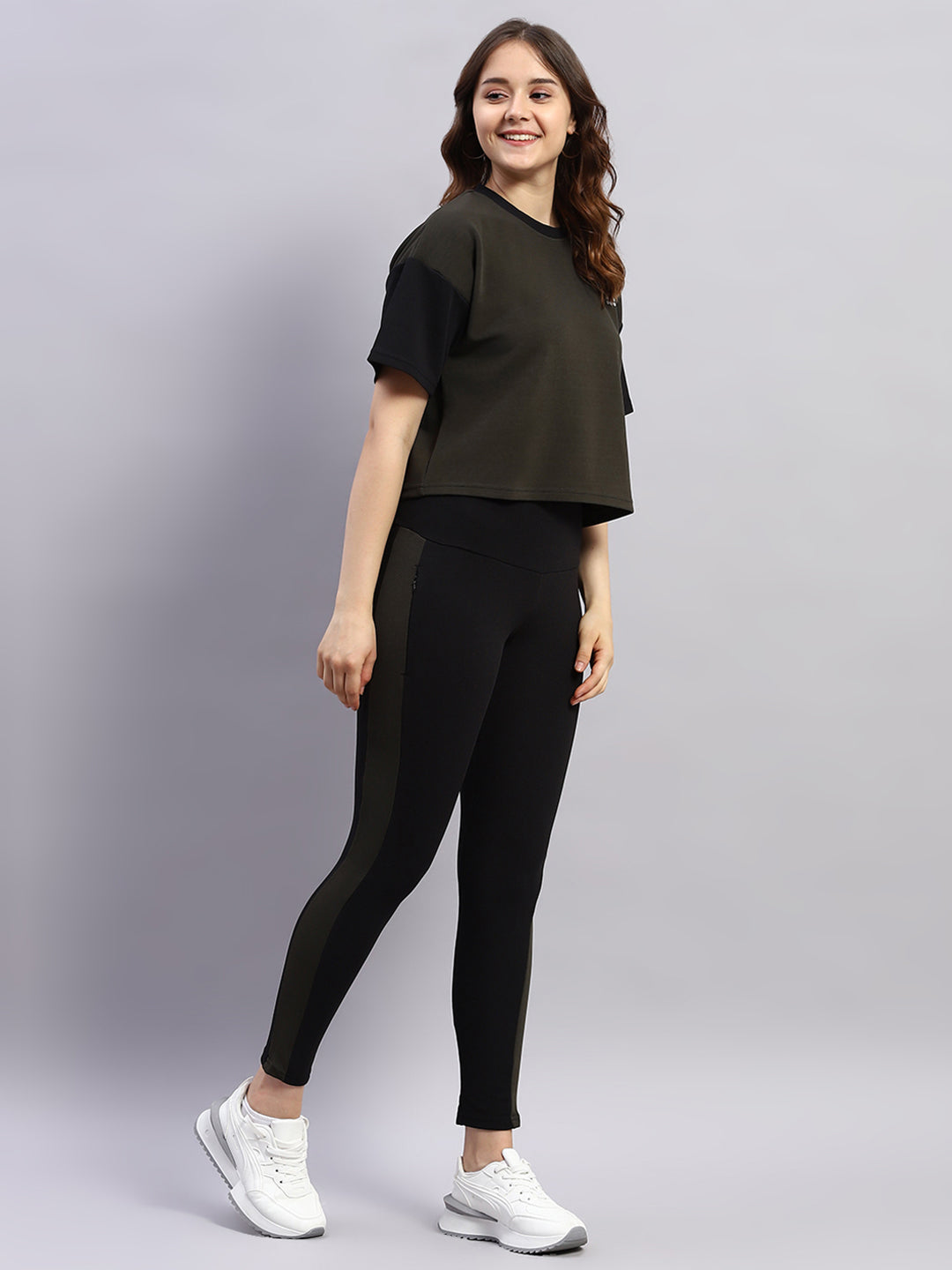 Rock.it Women Olive & Black Solid Round Neck Half Sleeve Cords Set