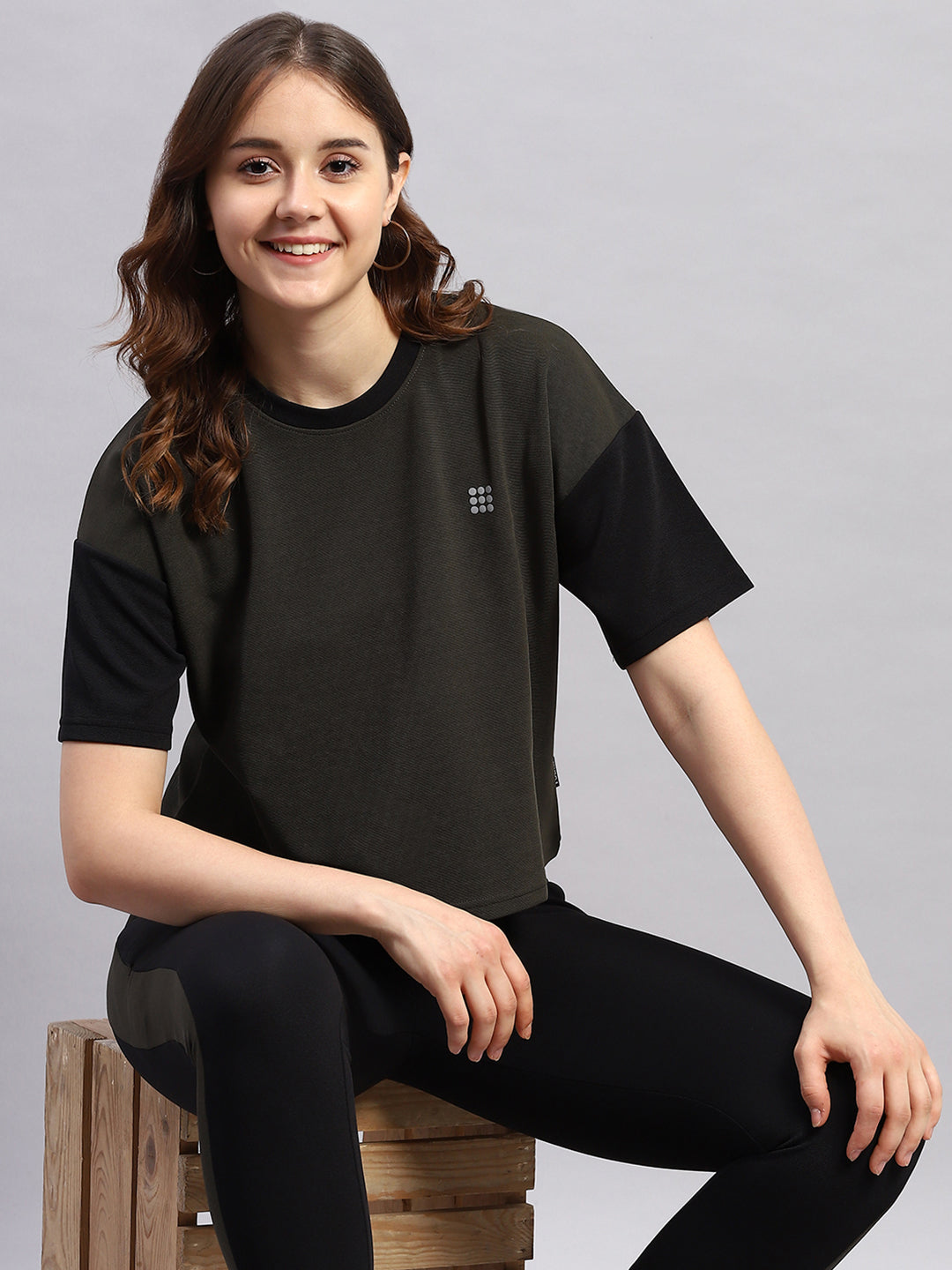 Rock.it Women Olive & Black Solid Round Neck Half Sleeve Cords Set