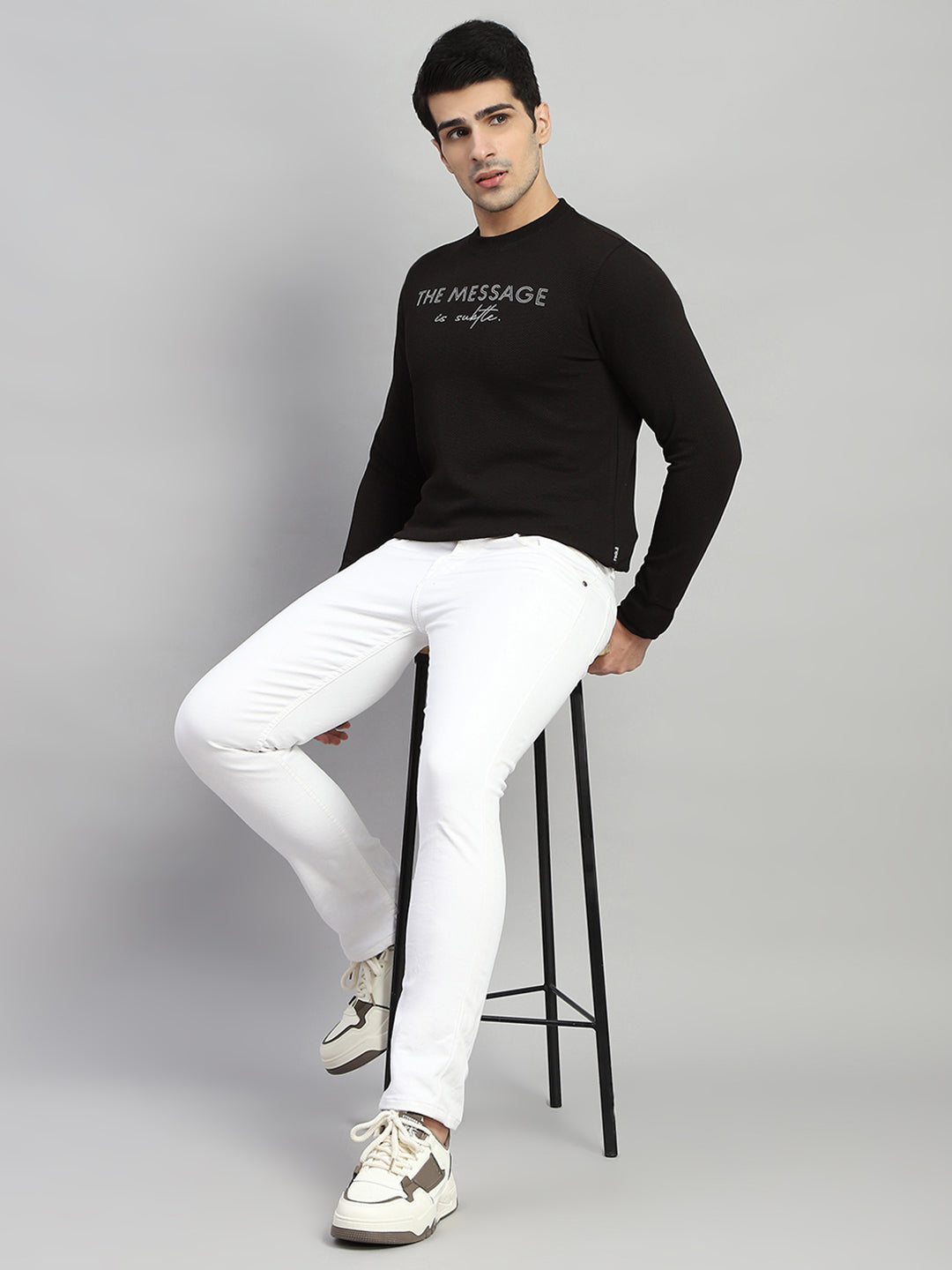 Rock.it Men Black Self Design Round Neck Full Sleeve Sweatshirt