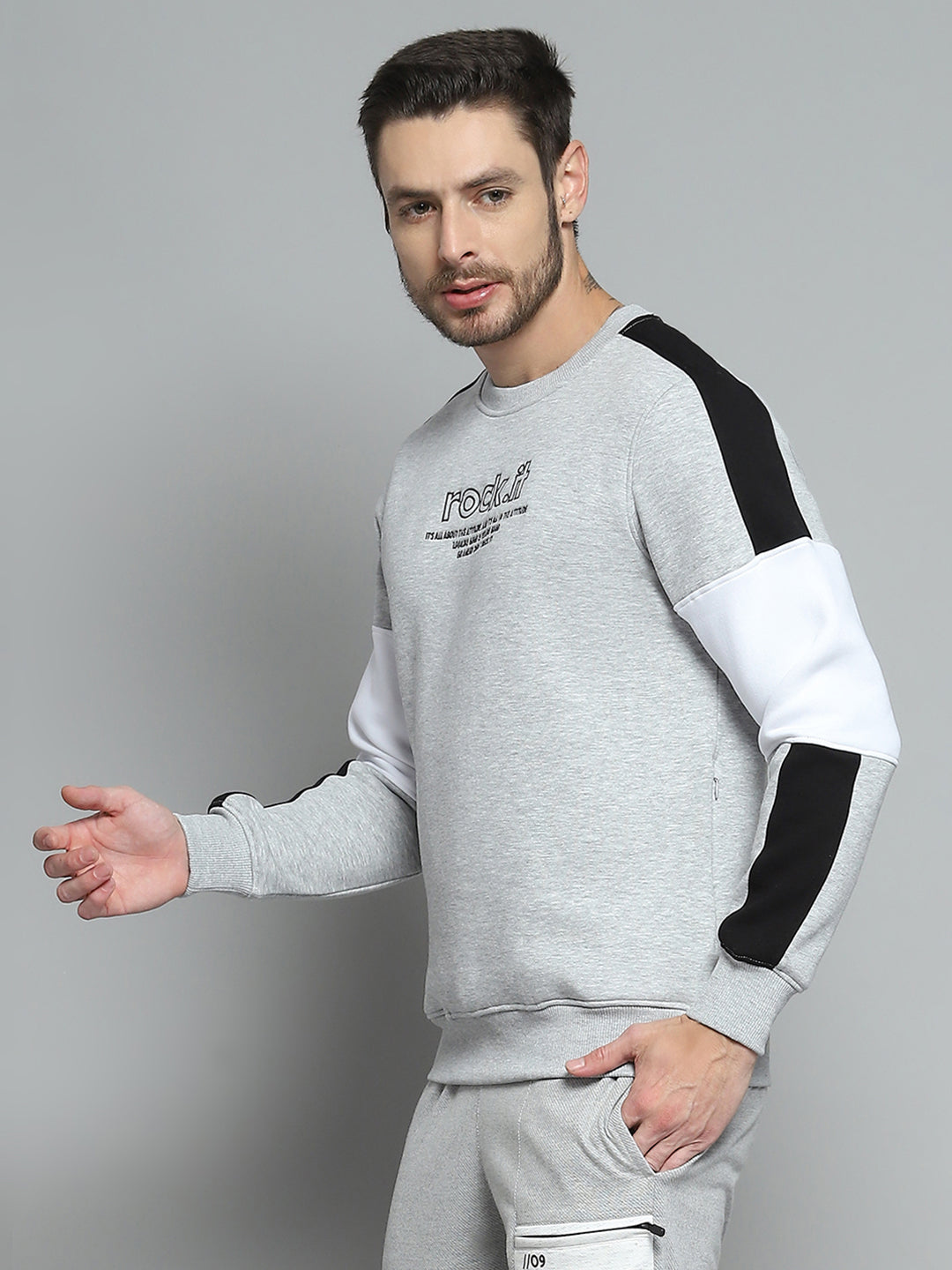 Rock.it Men Grey Printed Round Neck Full Sleeve Sweatshirt