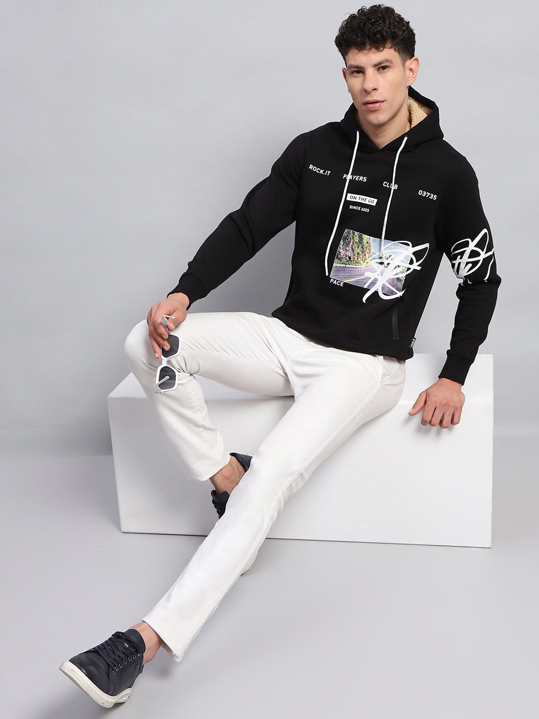 Rock.it Men Black Printed Hooded Full Sleeve Sweatshirt