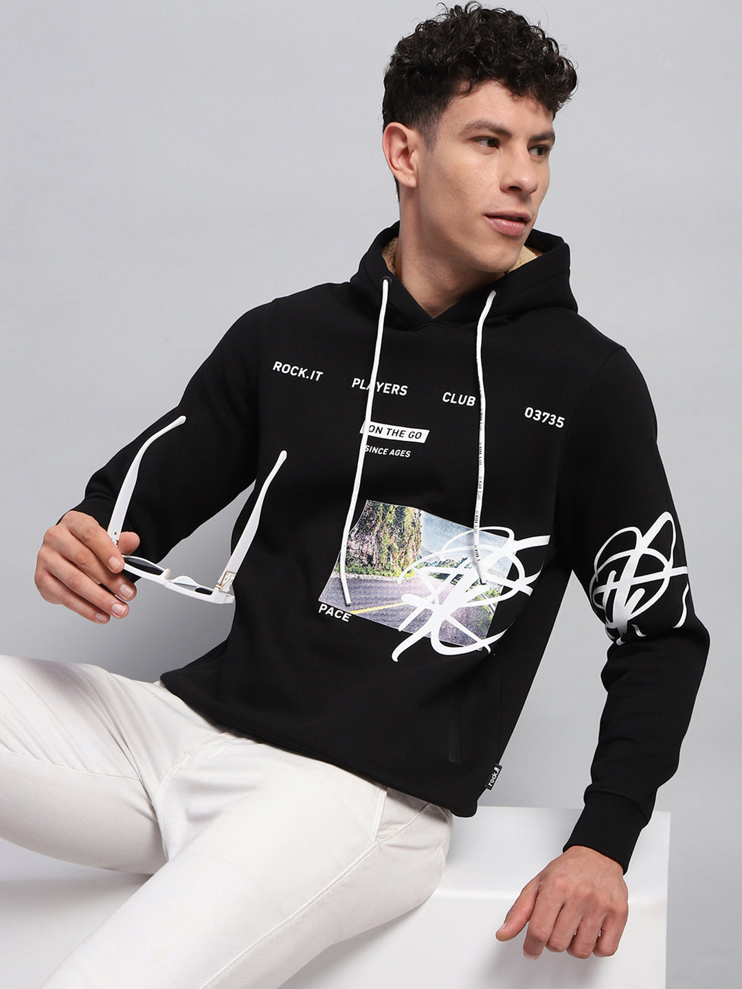 Rock.it Men Black Printed Hooded Full Sleeve Sweatshirt