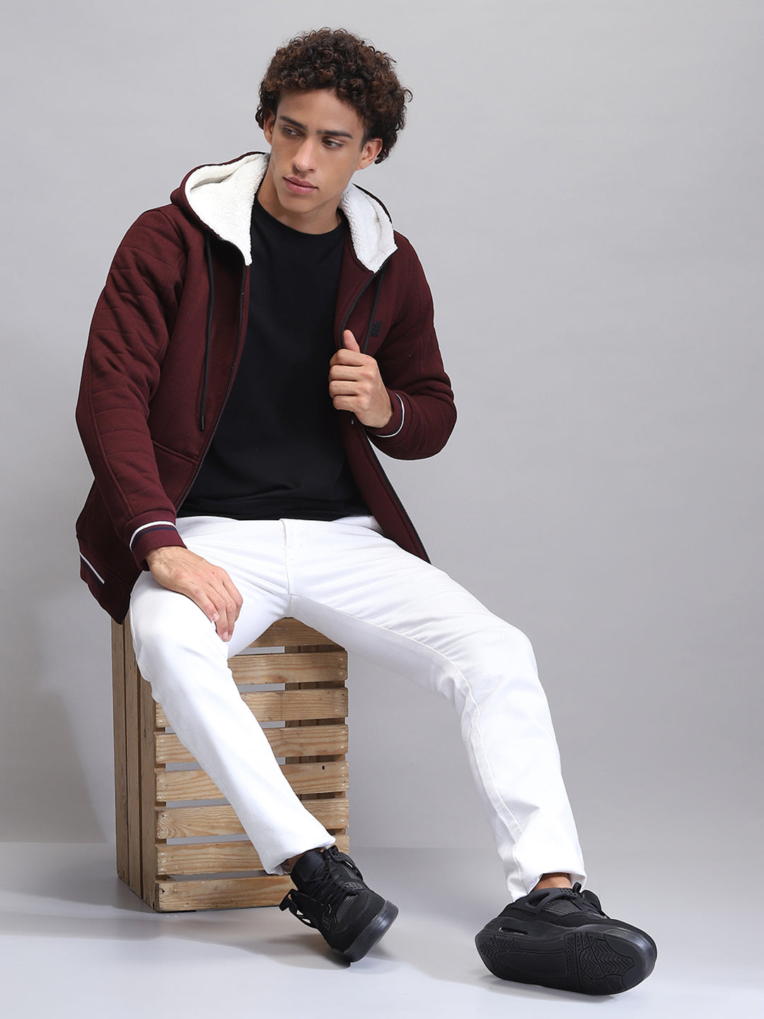 Rock.it Men Maroon Solid Hooded Full Sleeve Sweatshirt