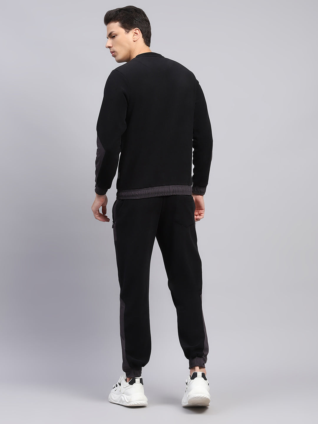 Rock.it Men Black Solid Round Neck Full Sleeve Winter Tracksuit