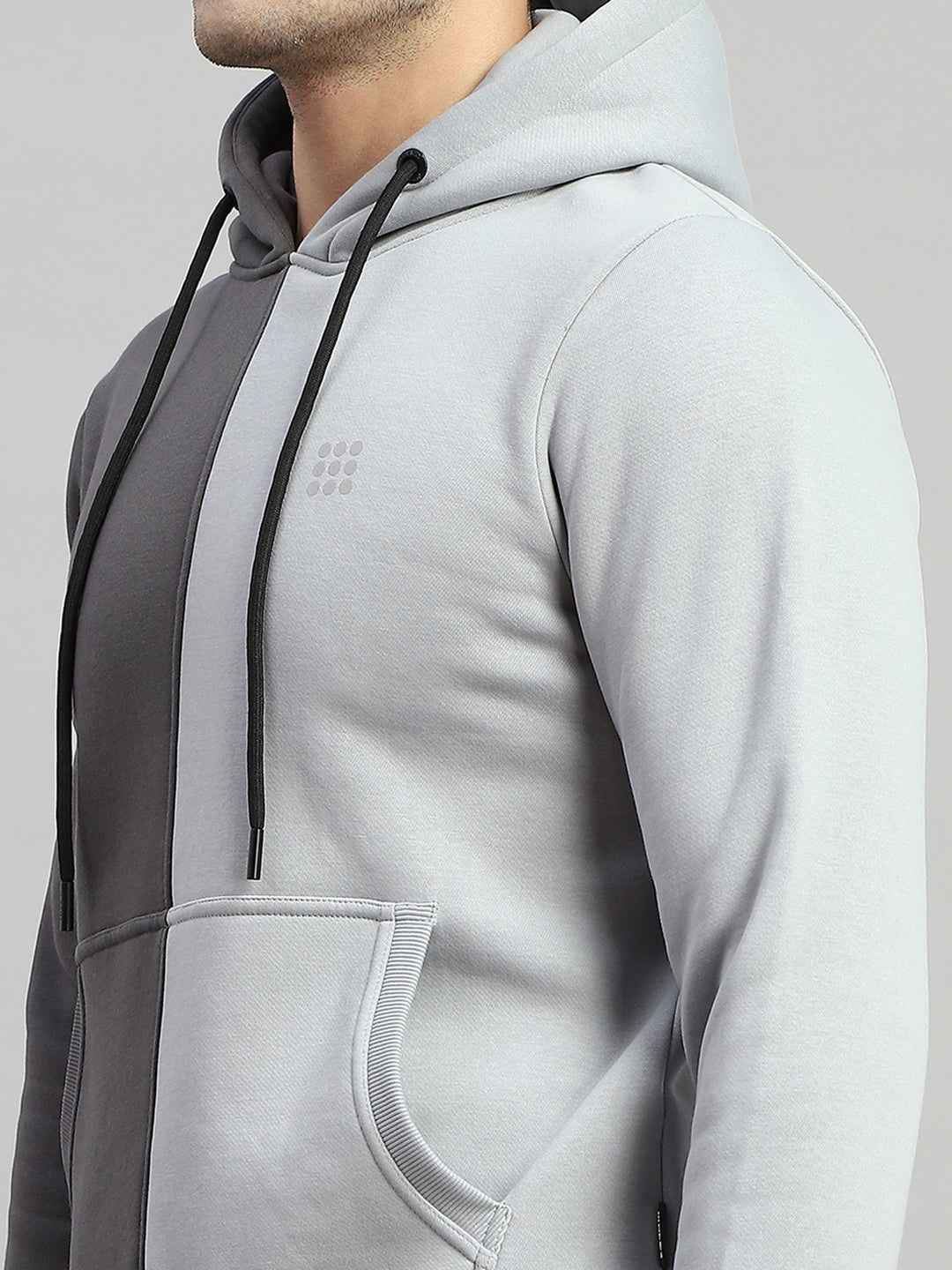 Rock.it Men Charcoal Colourblocked Round Neck Full Sleeve Winter Tracksuit