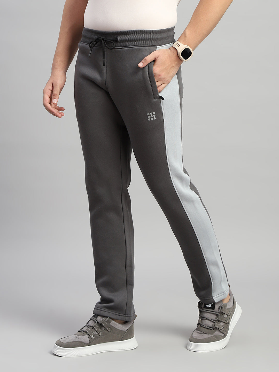 Rock.it Men Charcoal Colourblocked Round Neck Full Sleeve Winter Tracksuit