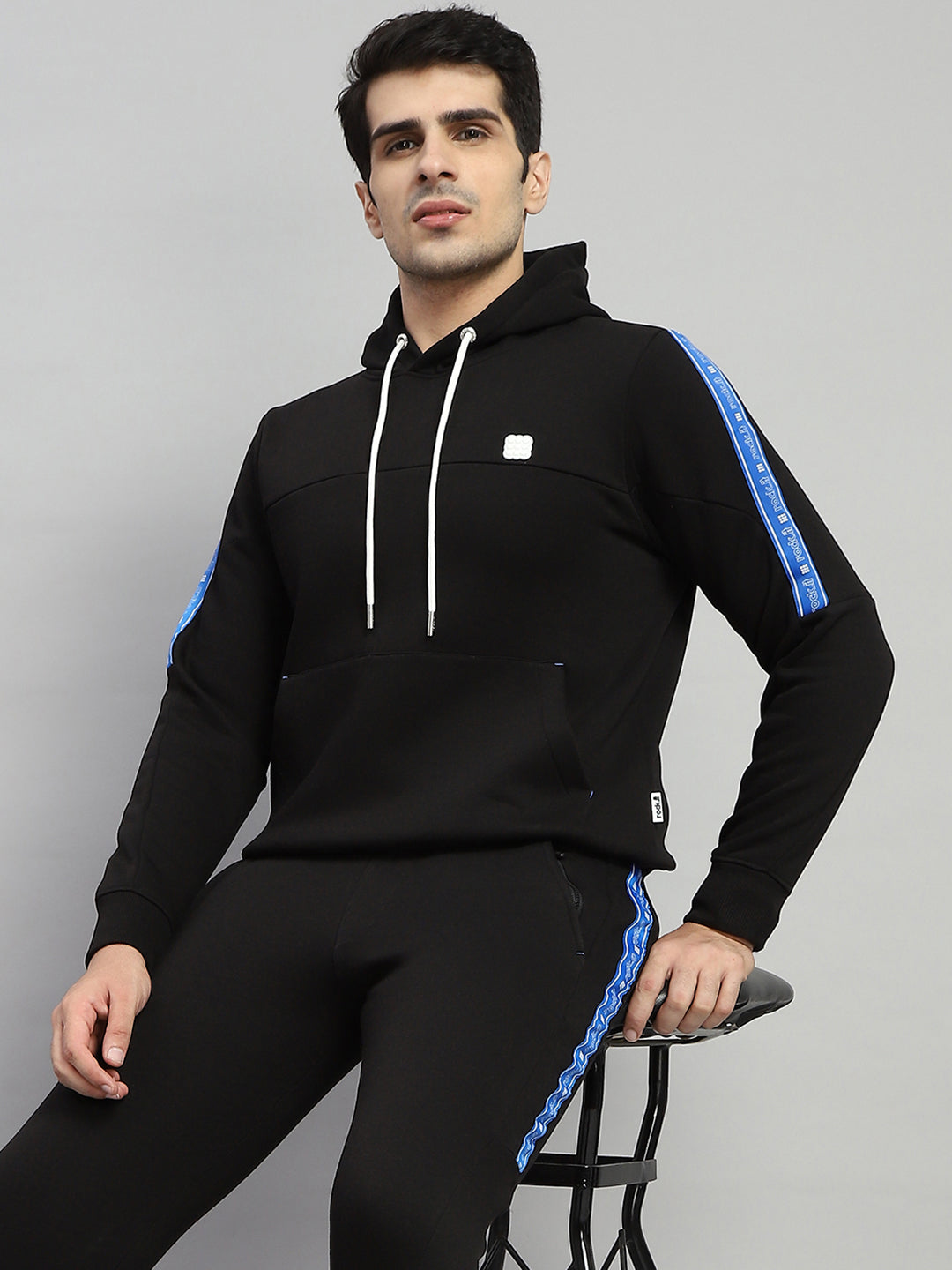 Rock.it Men Black Solid Round Neck Full Sleeve Winter Tracksuit
