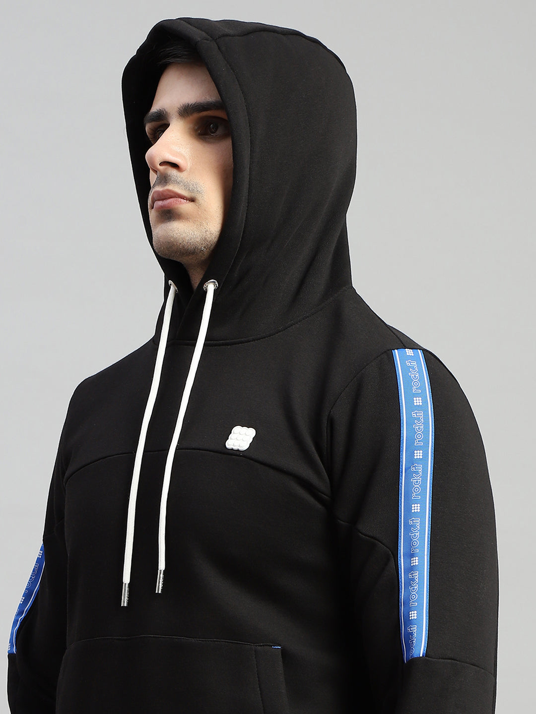 Rock.it Men Black Solid Round Neck Full Sleeve Winter Tracksuit