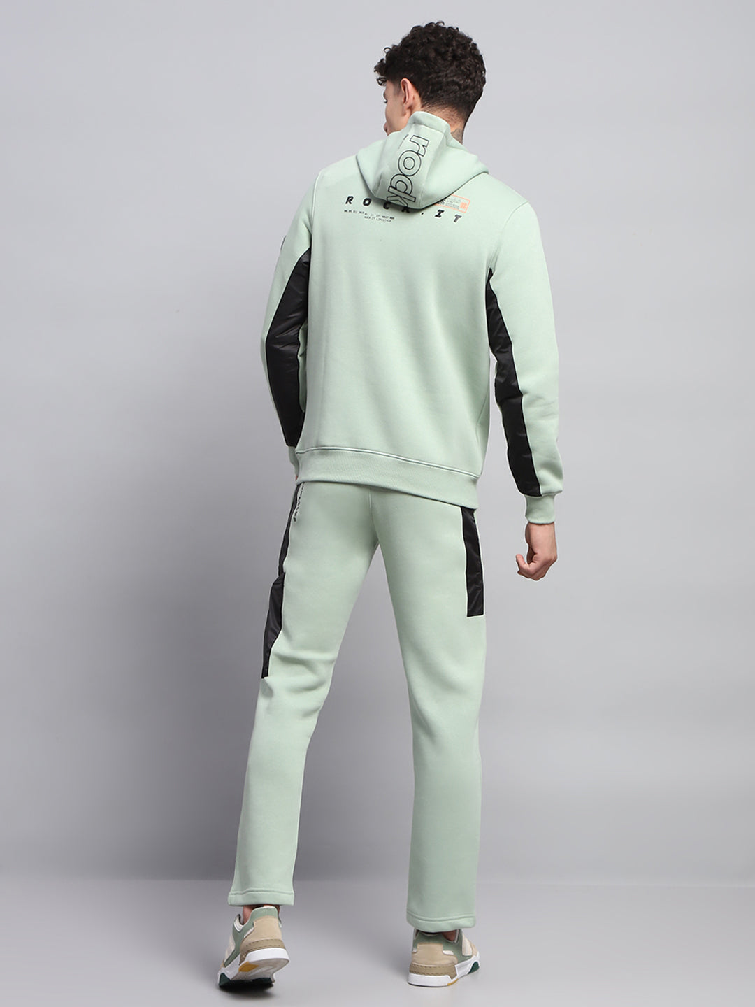 Rock.it Men Green Printed Hooded Full Sleeve Winter Tracksuit