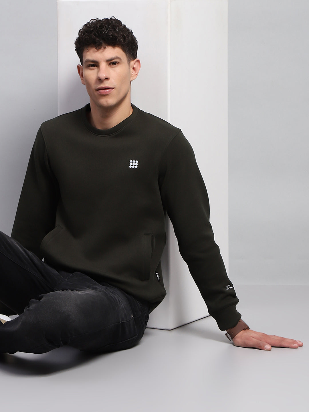 Rock.it Men Olive Solid Round Neck Full Sleeve Sweatshirt