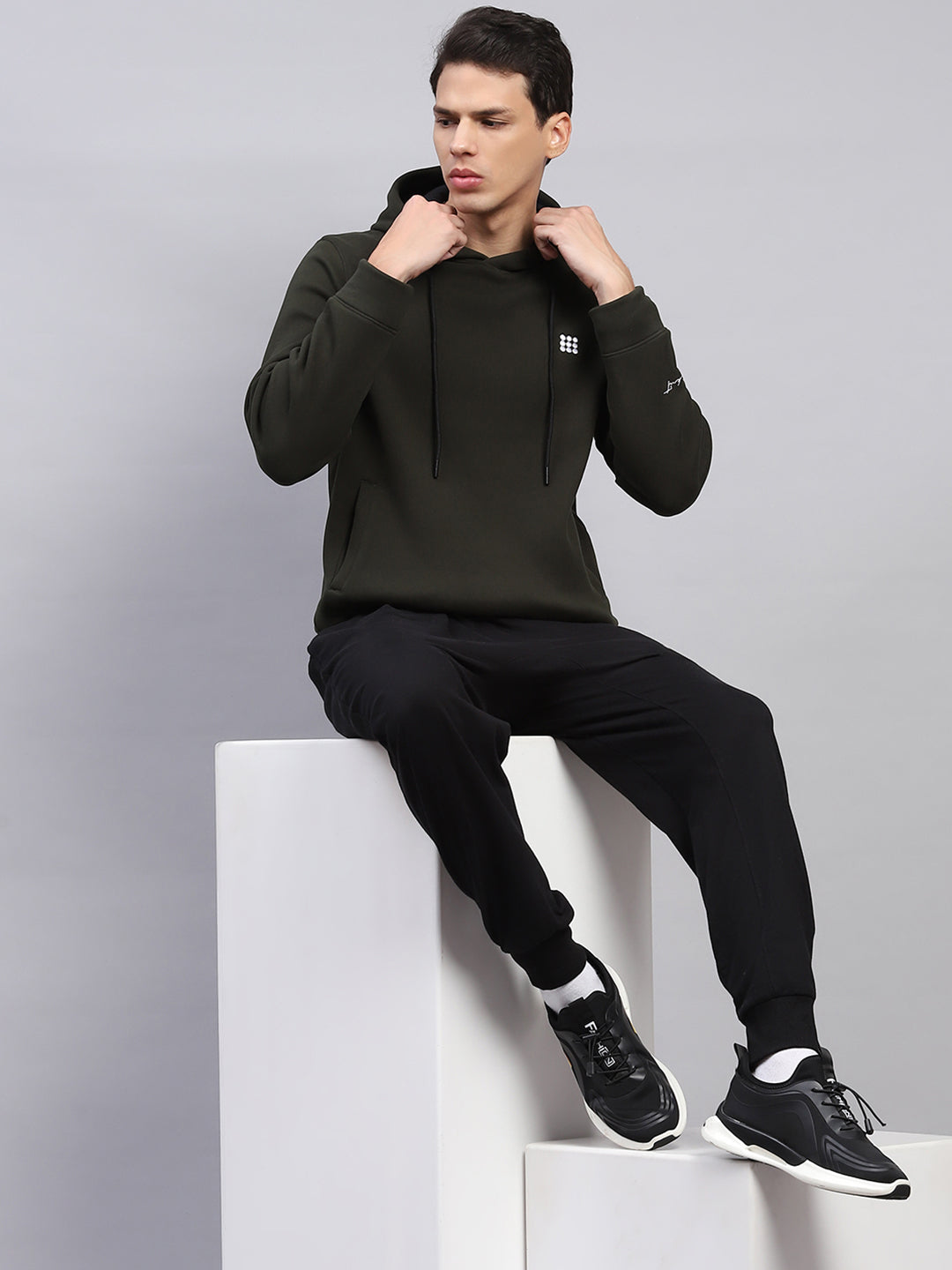 Rock.it Men Olive Solid Hooded Full Sleeve Sweatshirt