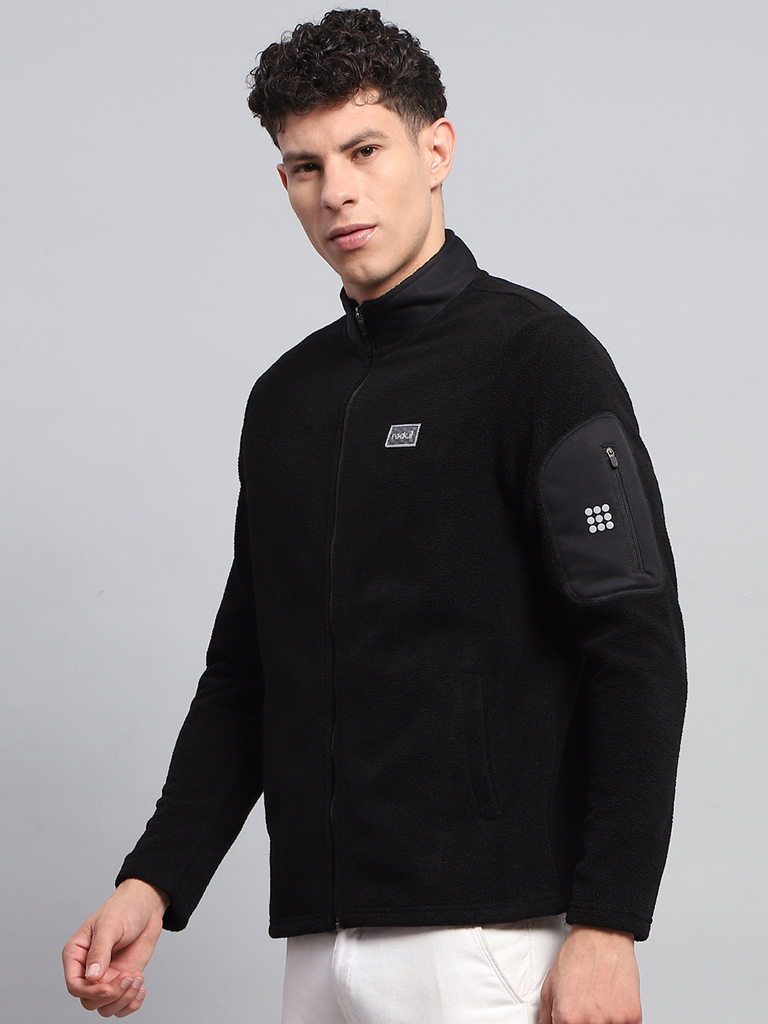 Rock.it Men Black Solid Round Neck Full Sleeve Sweatshirt