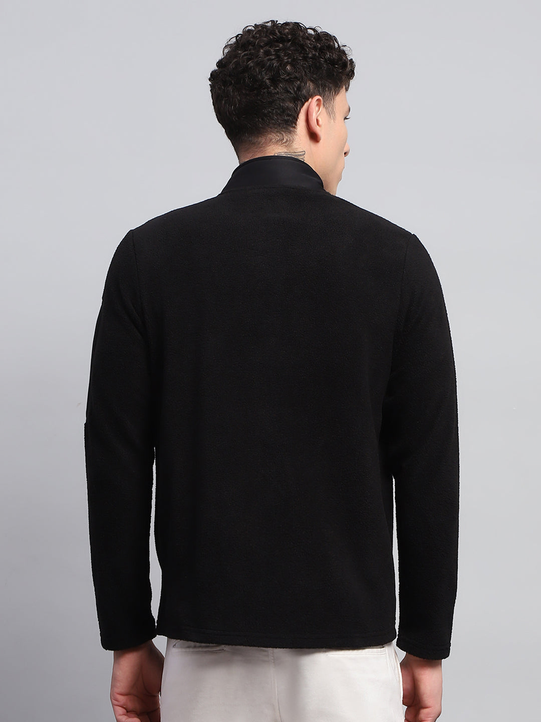 Rock.it Men Black Solid Round Neck Full Sleeve Sweatshirt