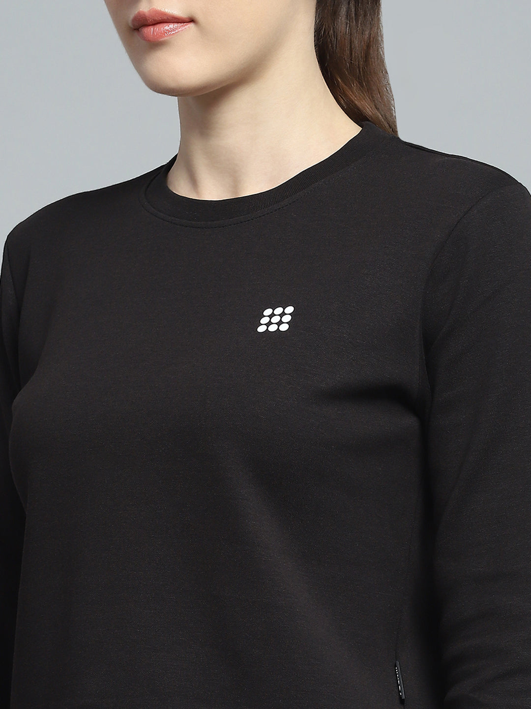 Rock.it Women Black Solid Round Neck Full Sleeve Tracksuit