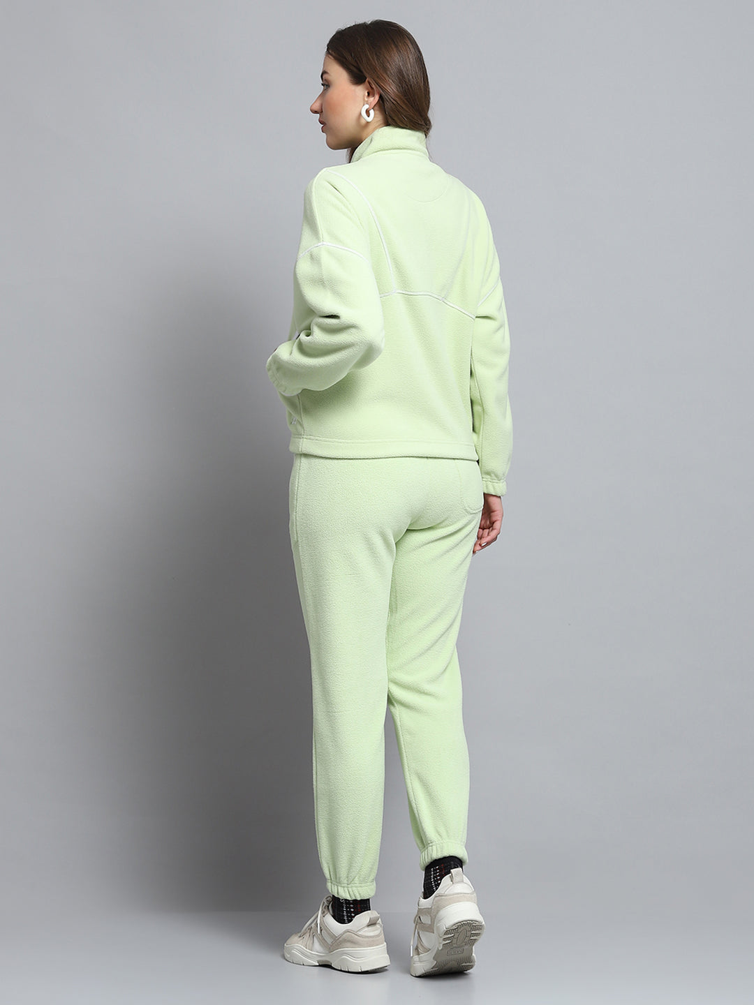 Rock.it Women Green Solid Mock Neck Full Sleeve Tracksuit
