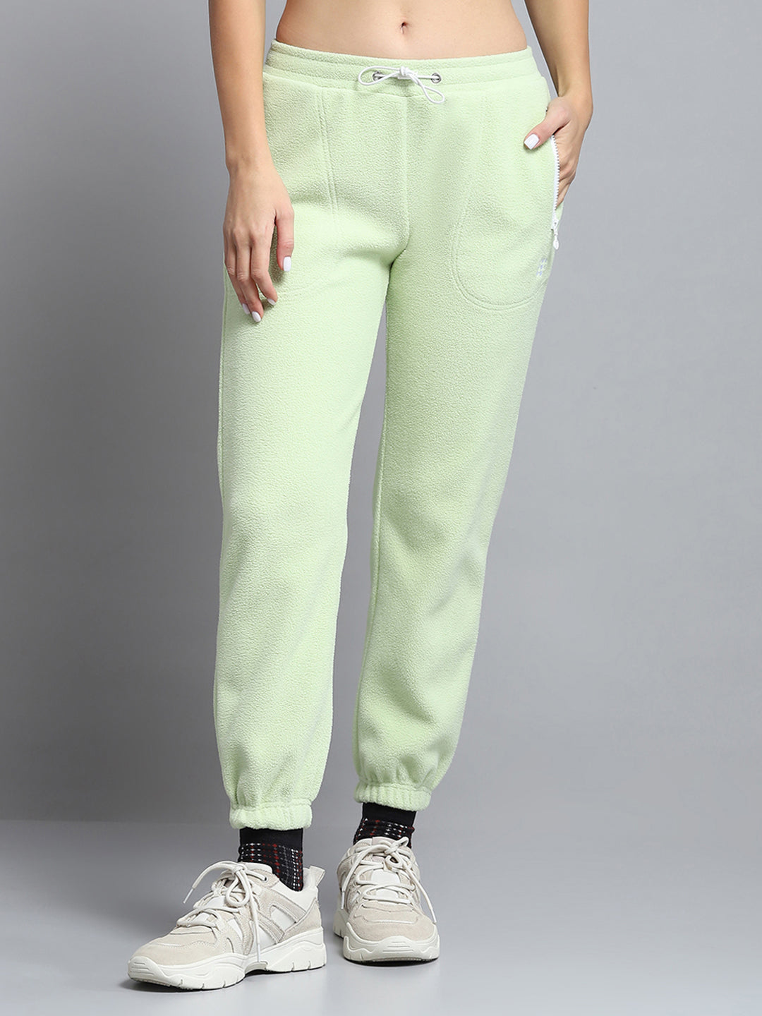 Rock.it Women Green Solid Mock Neck Full Sleeve Tracksuit