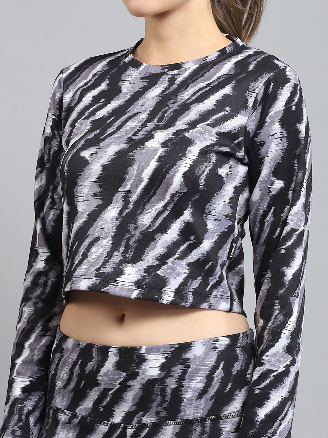 Rock.it Women Black Printed Round Neck Full Sleeve Tracksuit