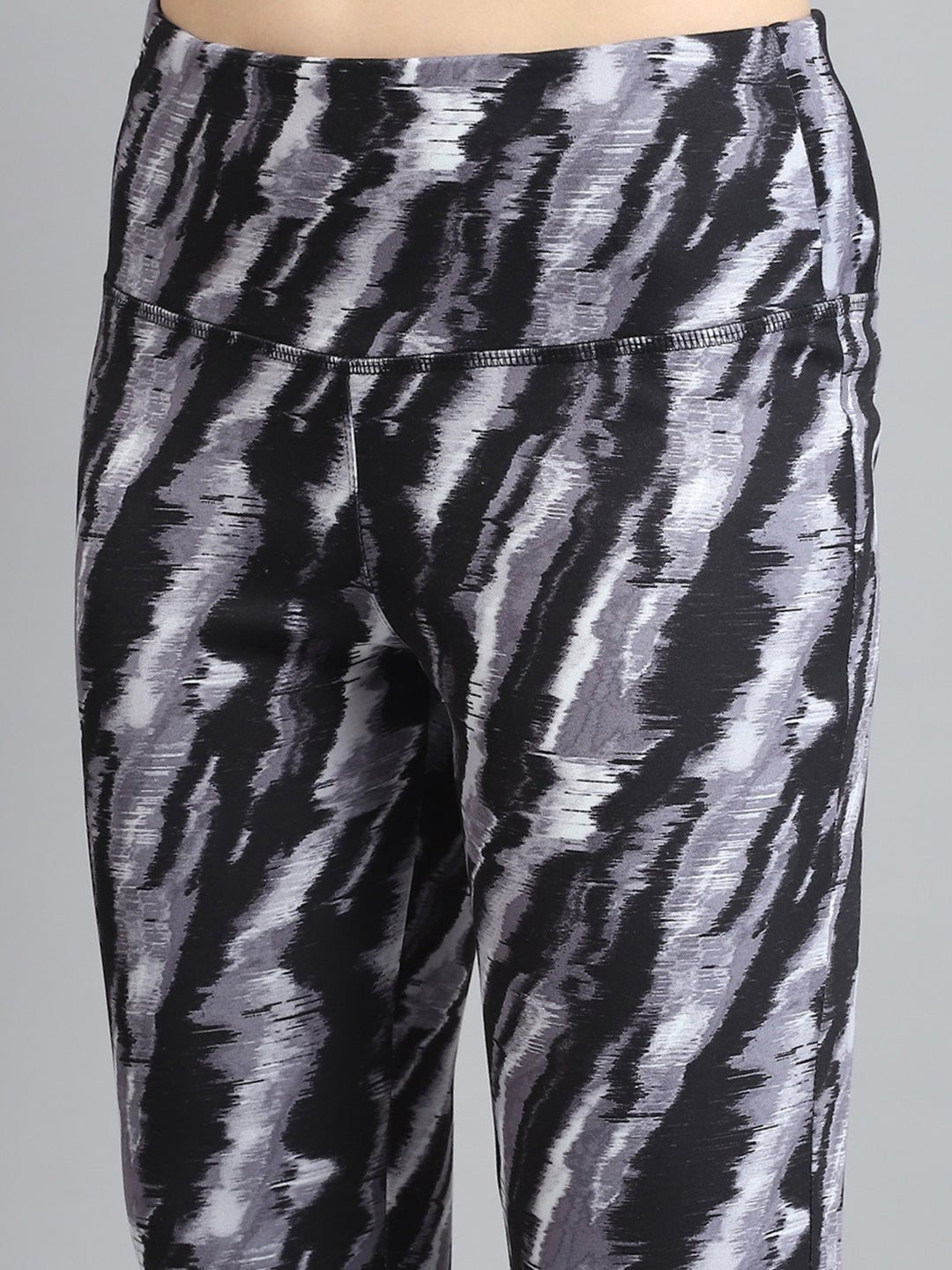 Rock.it Women Black Printed Round Neck Full Sleeve Tracksuit